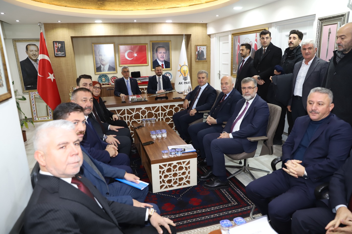 612509501 18332874379214612 6093277800639862639 N