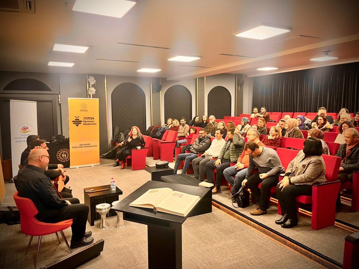 612650471 18054168227677787 2400767247794717000 N