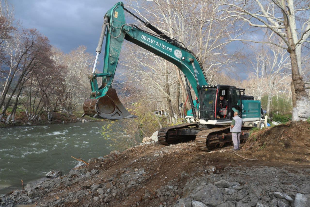 613098527 885645463826480 3873404213258608205 N