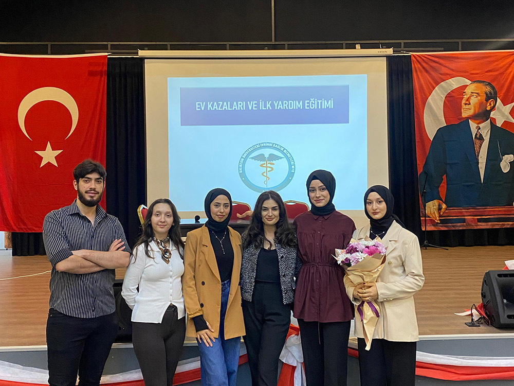 614789443 1318995870257601 2136005931107338244 N