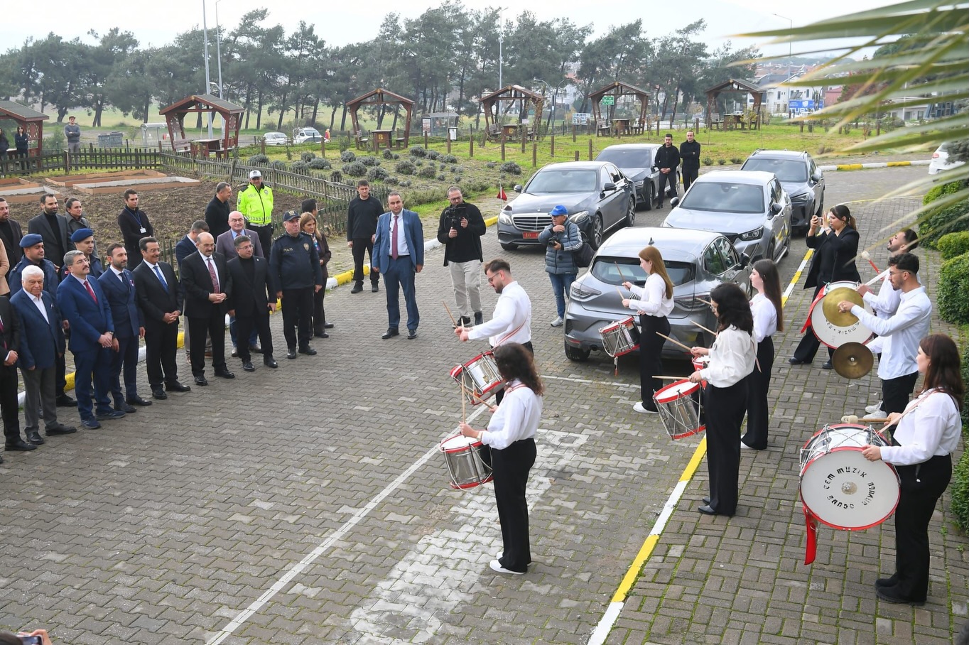 615238502 18318881089247845 4470070067664665206 N