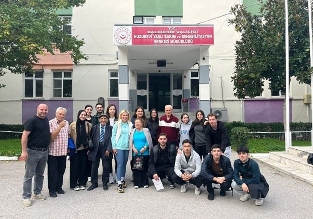 615417000 1318253746998480 2996799576389261469 N