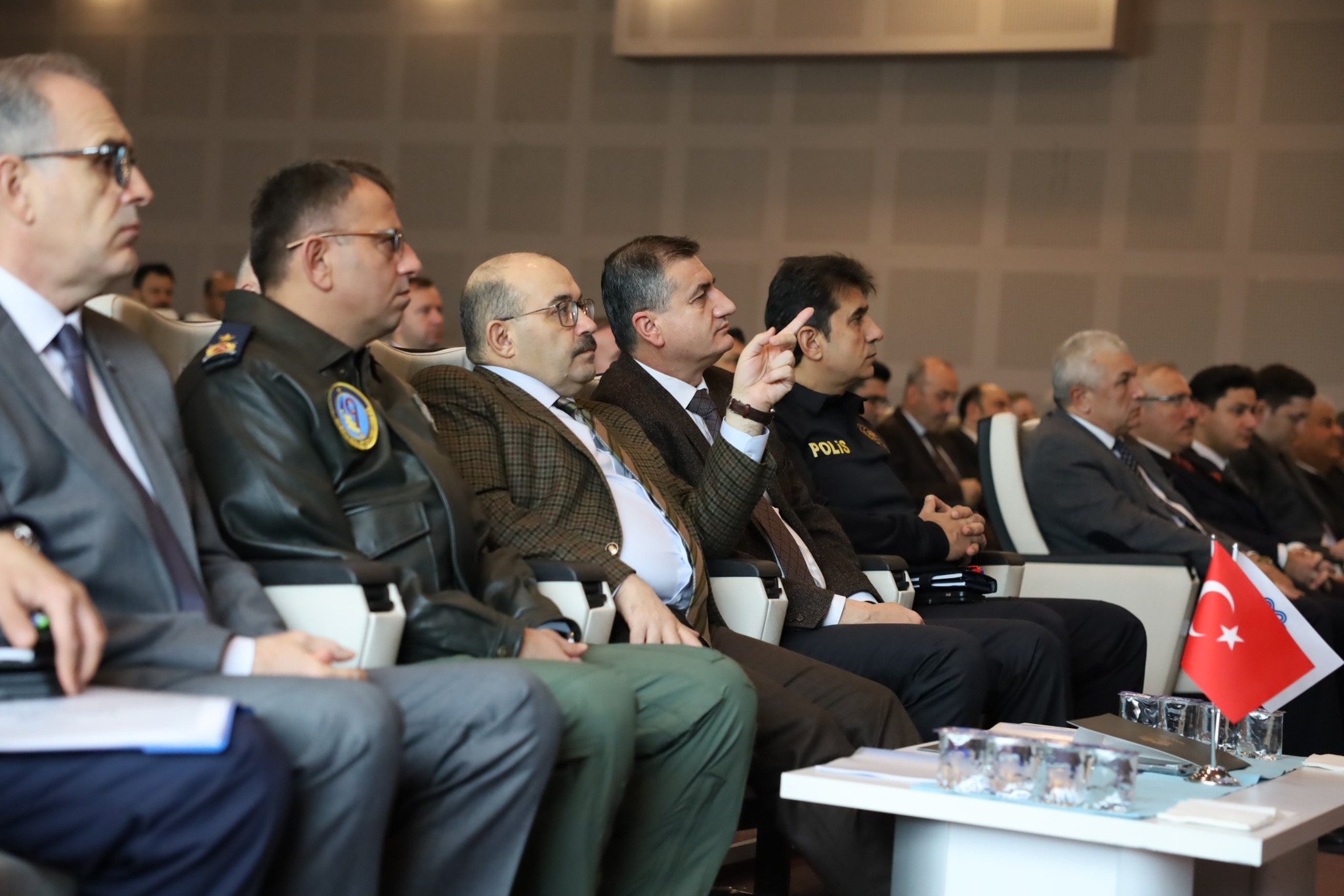 615919411 885099950891558 8434639271689296089 N