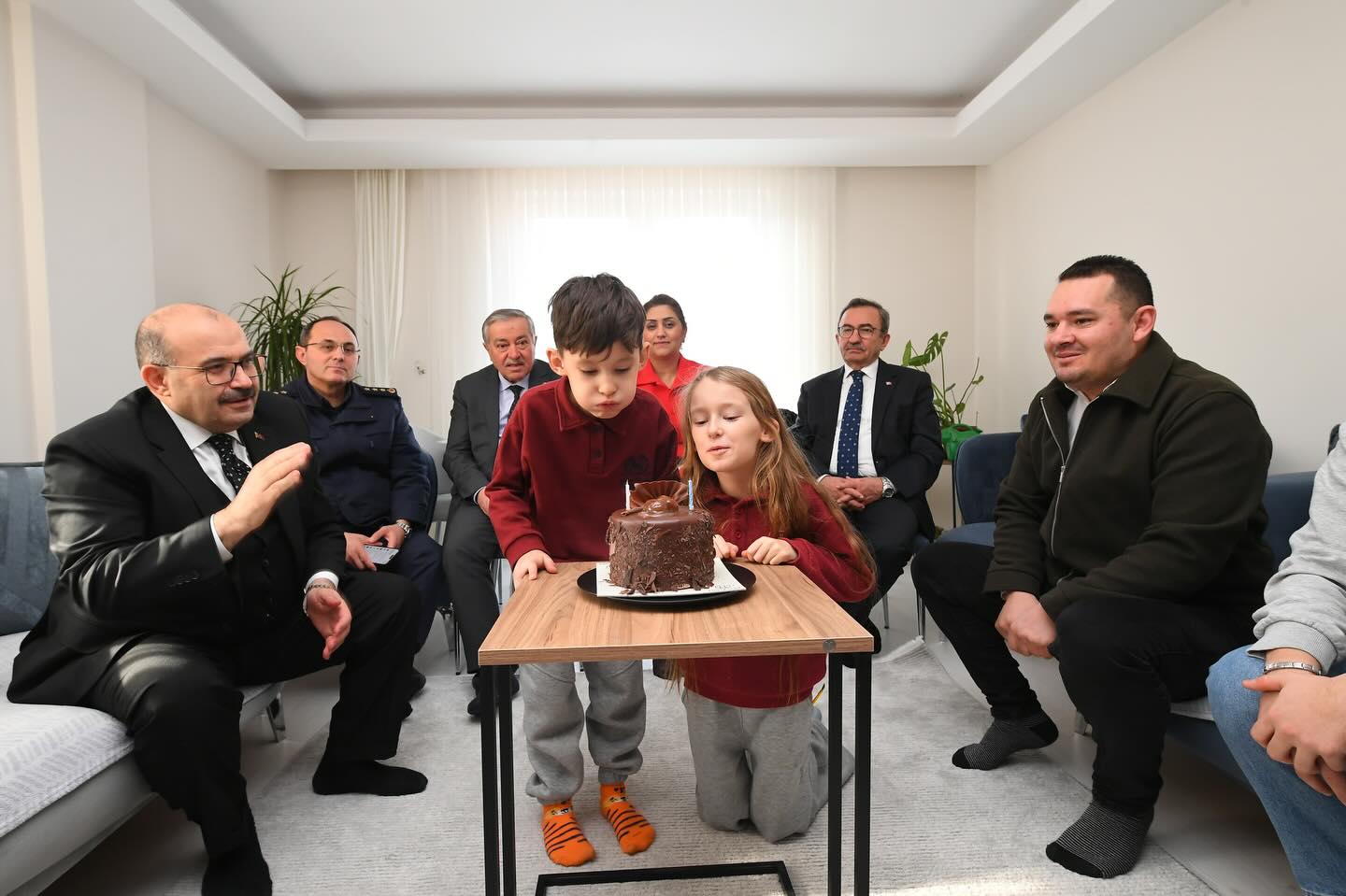 615927086 18321088525222704 114643055917960144 N