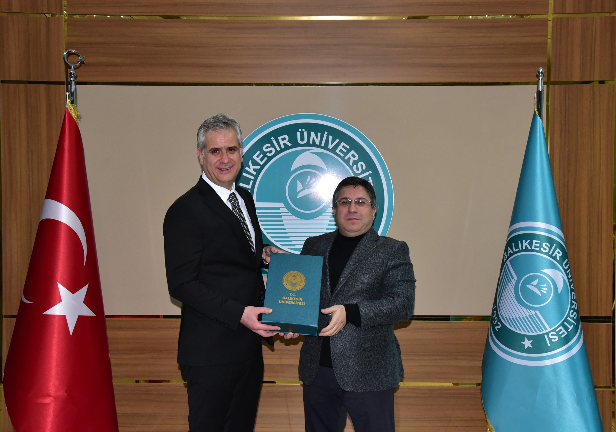 617590394 1327034132787108 8983299471729202095 N