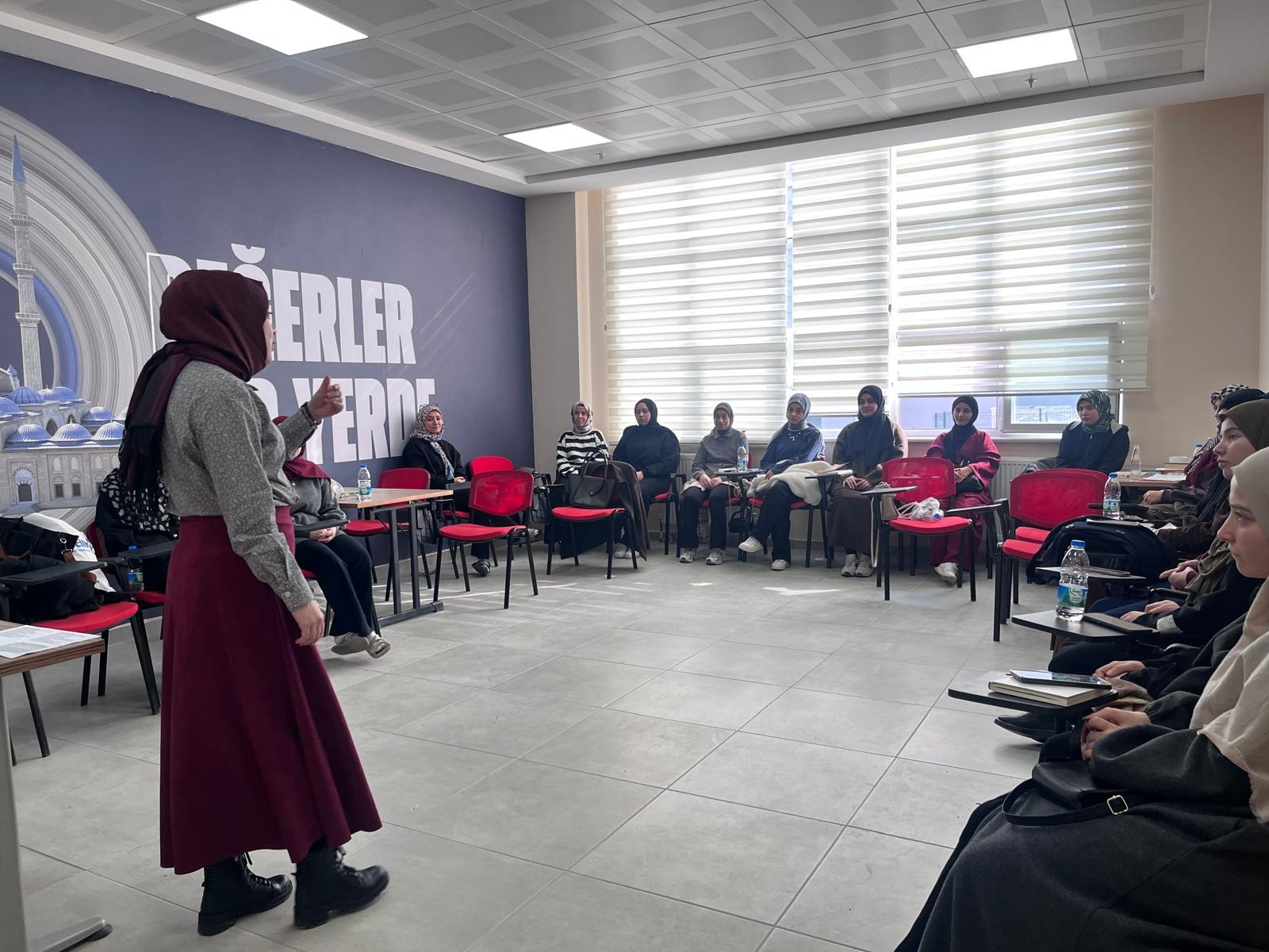 618095350 1326049216218933 1713852697830348164 N