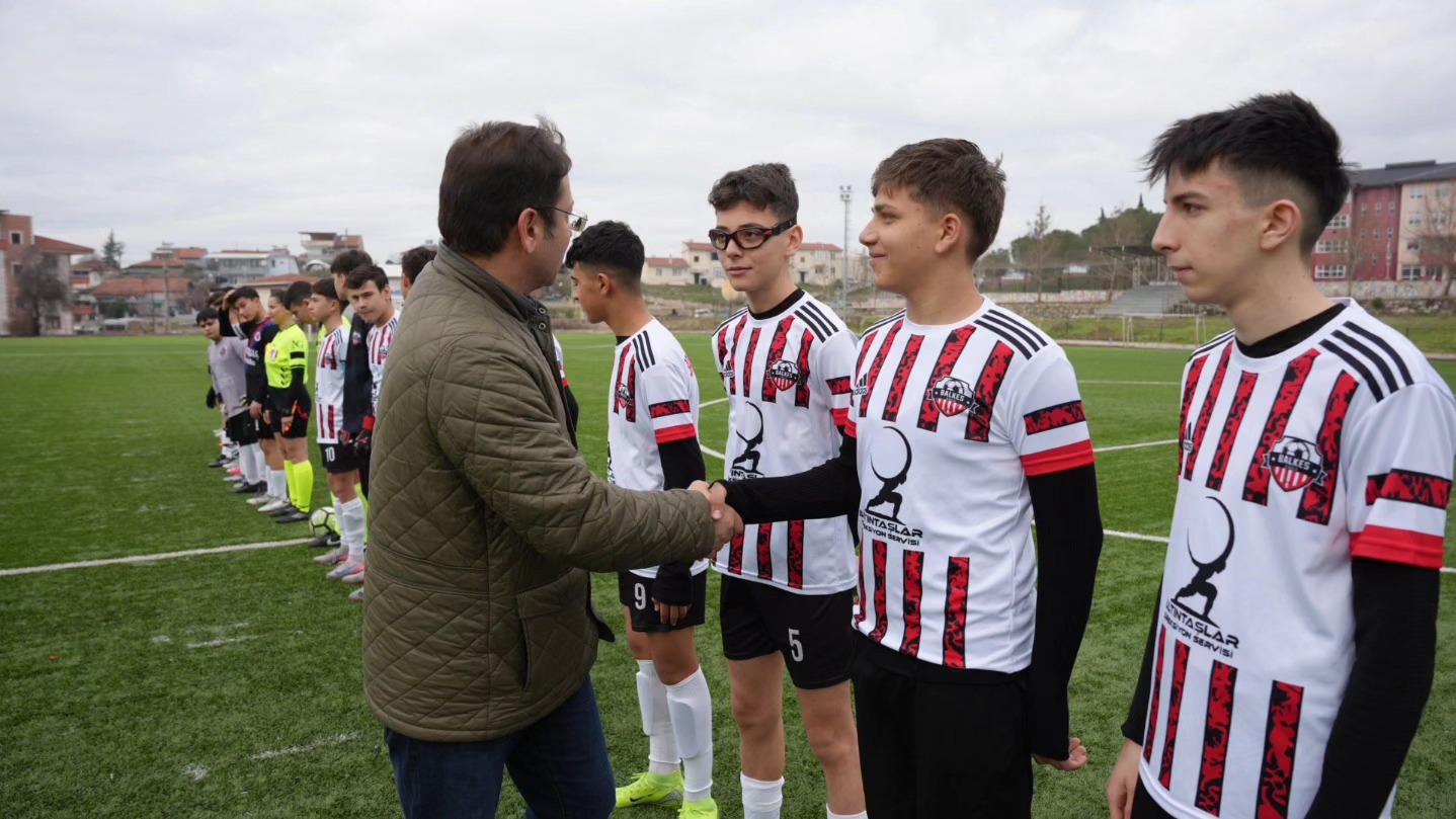 621195205 25921058497532122 3924199973916105473 N