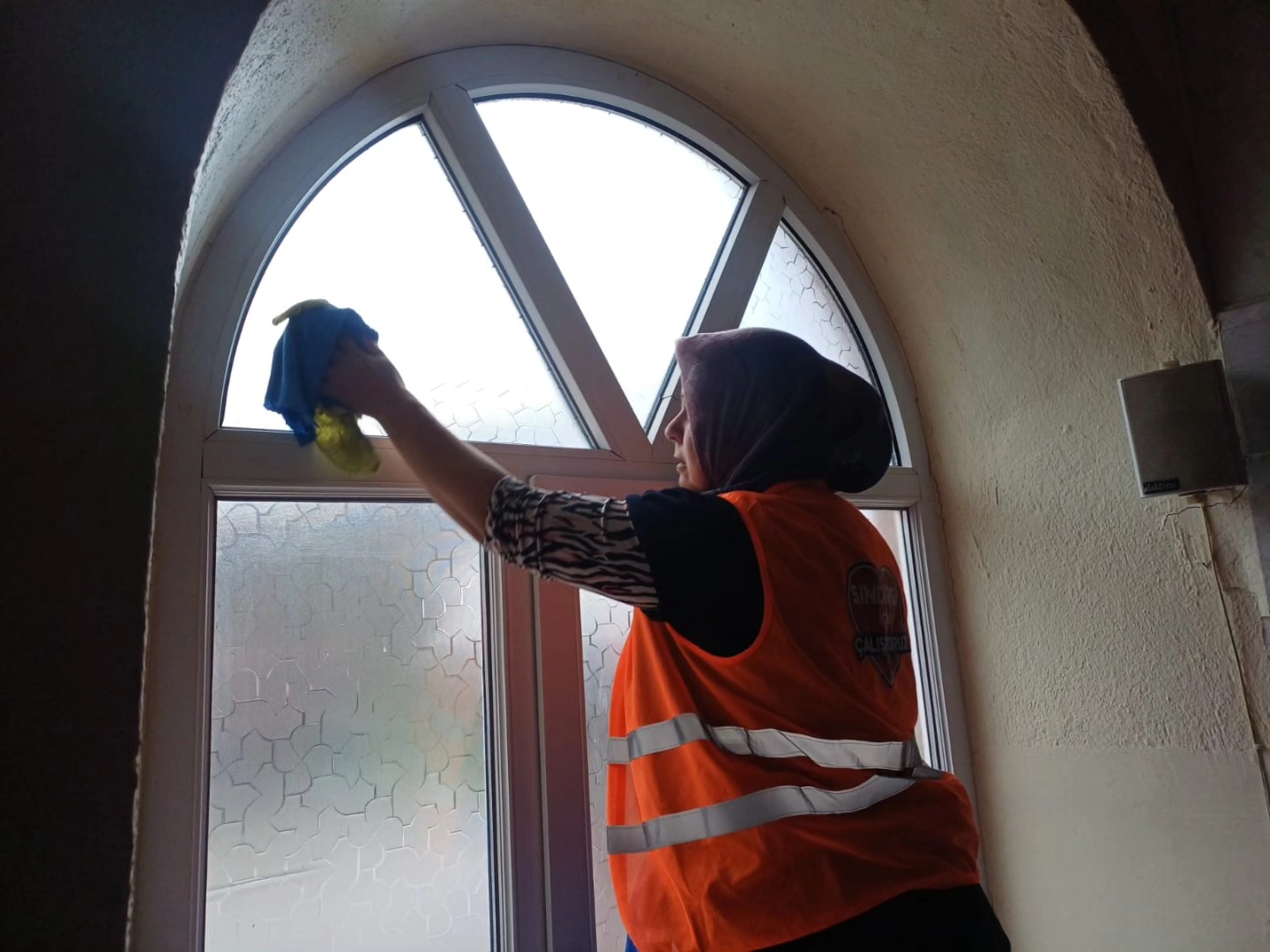 623244707 25957261707245134 2450282703583630226 N