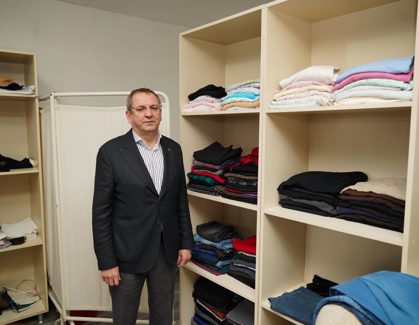 623256625 18349936348227999 795991994061732798 N