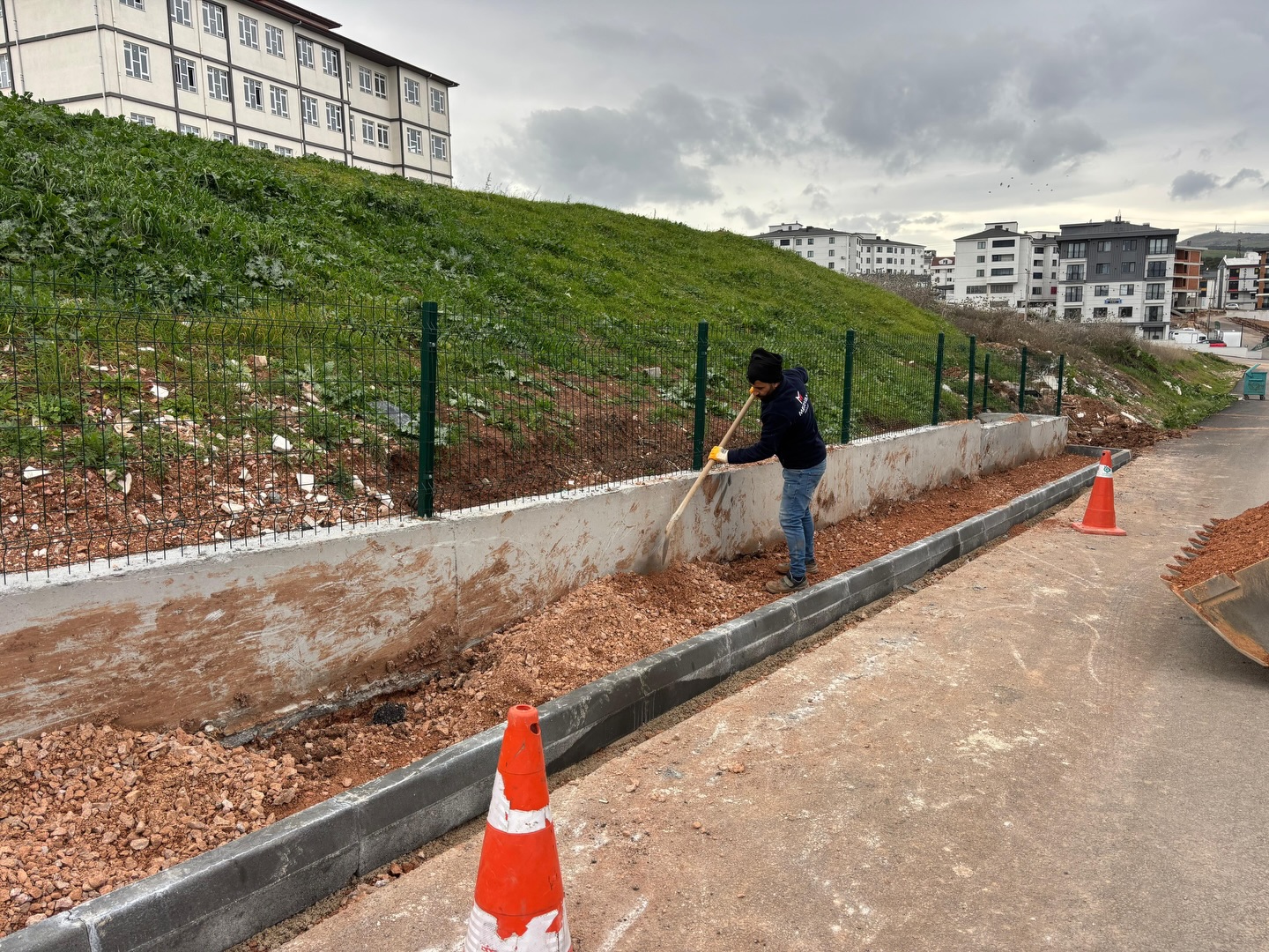 624163622 18344987230225400 4011151547915931661 N