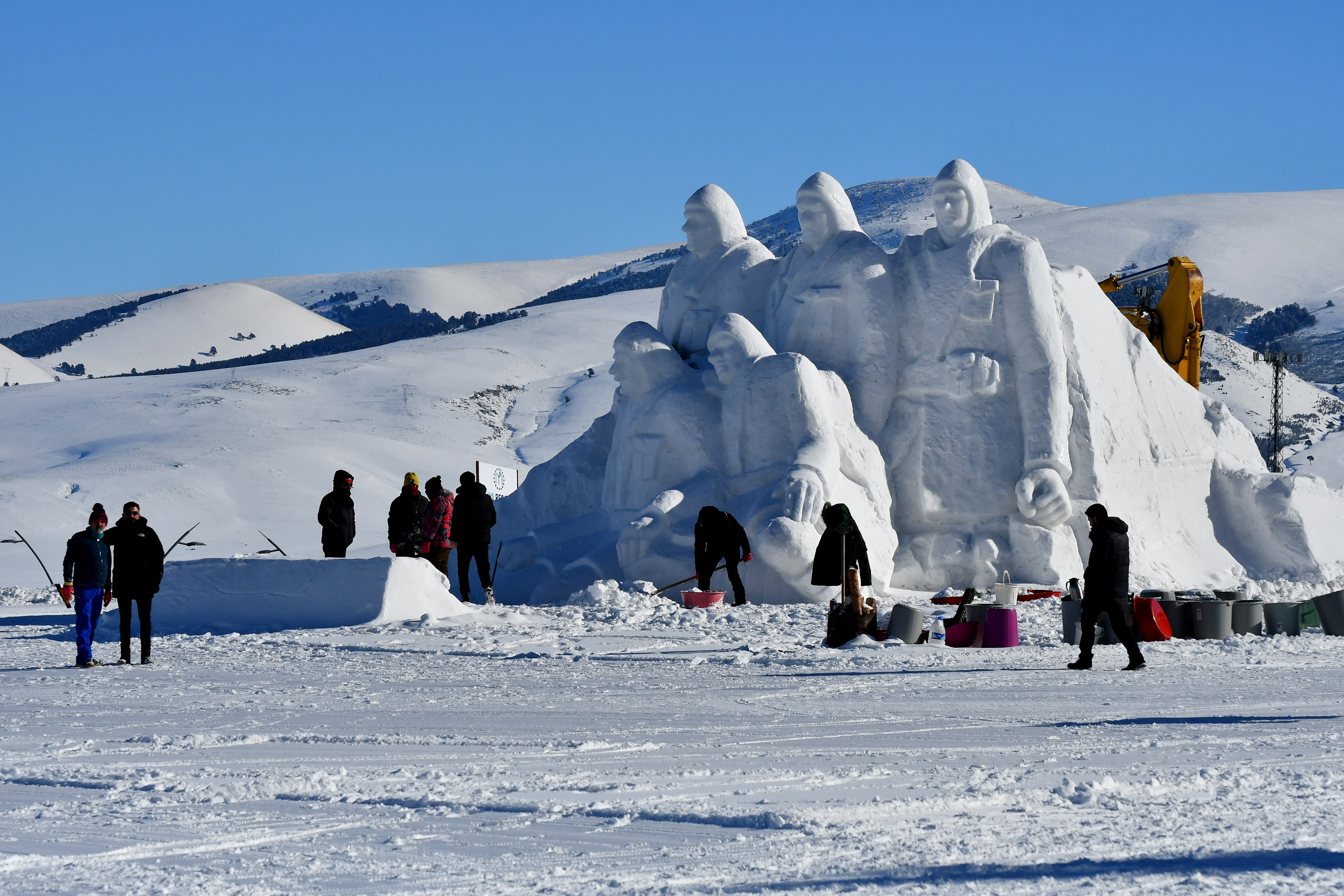 A A 20260102 40143908 40143906 S A R I K A M I S S E H I T L E R I A N I S I N A Y A P I L A N K A R D A N H E Y K E L L E R T A M A M L A N D I