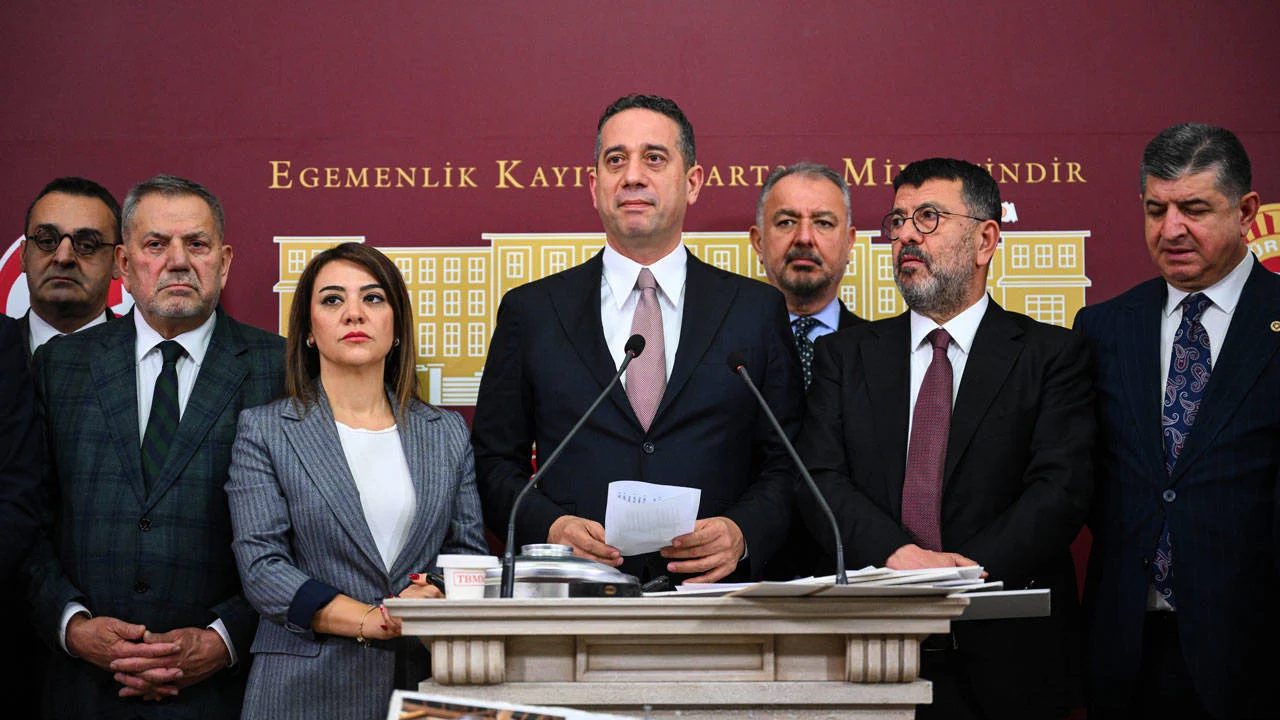 Chp Li Vekillerden Emeklilere 9 Bin Lira Seyyanen Zam Talebi