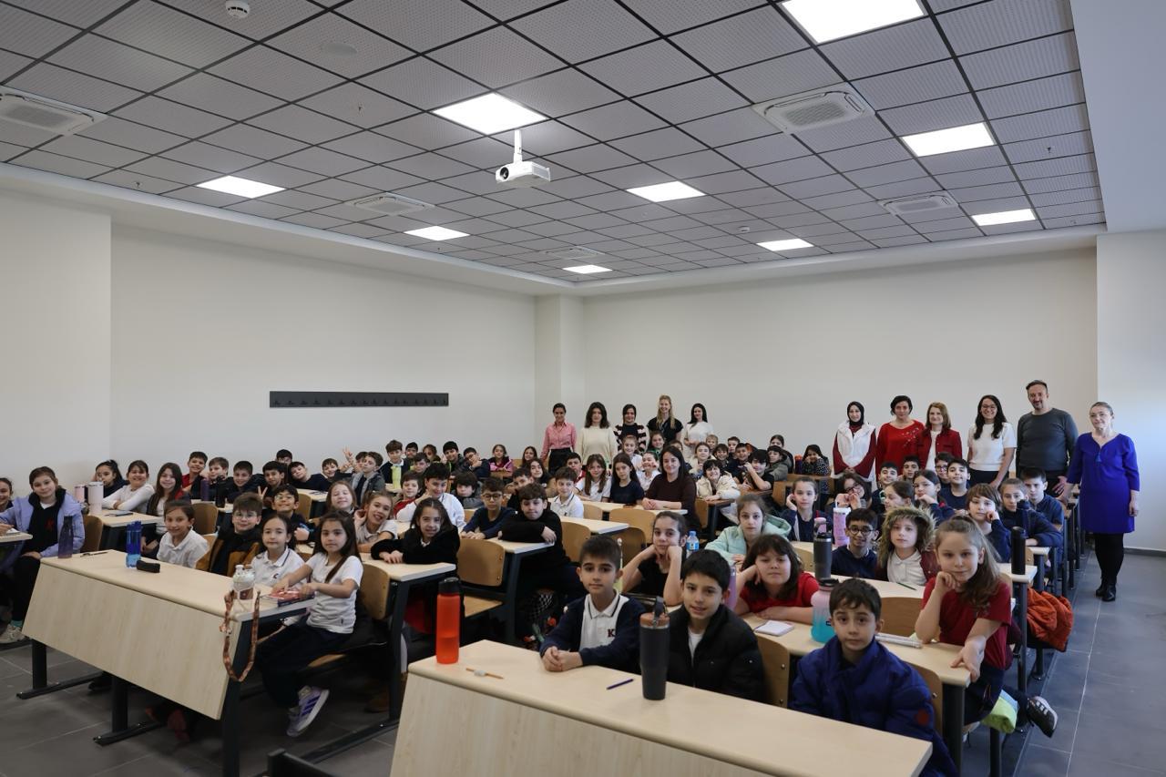 01C6253E 5947 805C 5Bad 21A10572608A