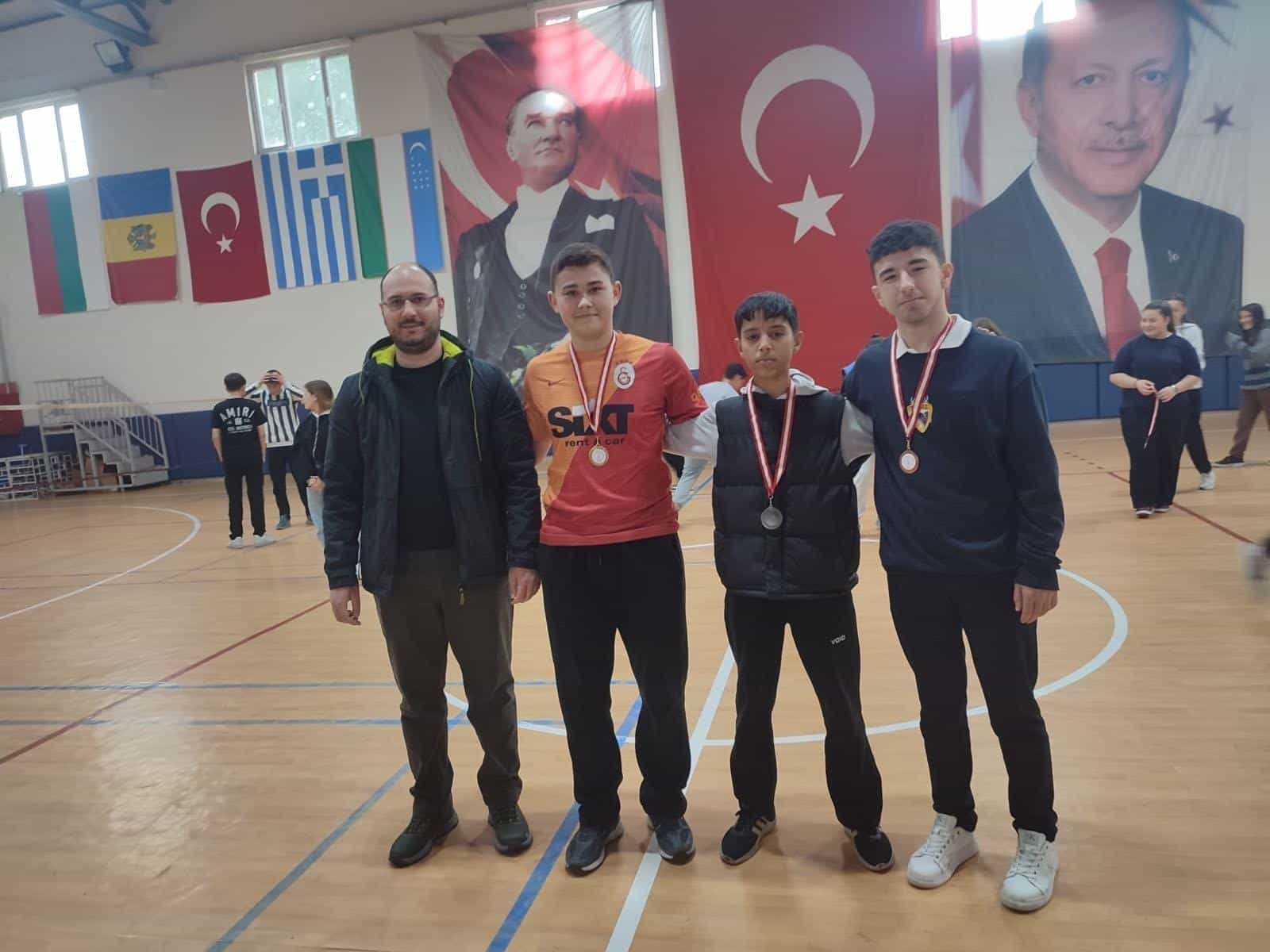 1298E3256943F5Ddf8C2F2974Eac061D