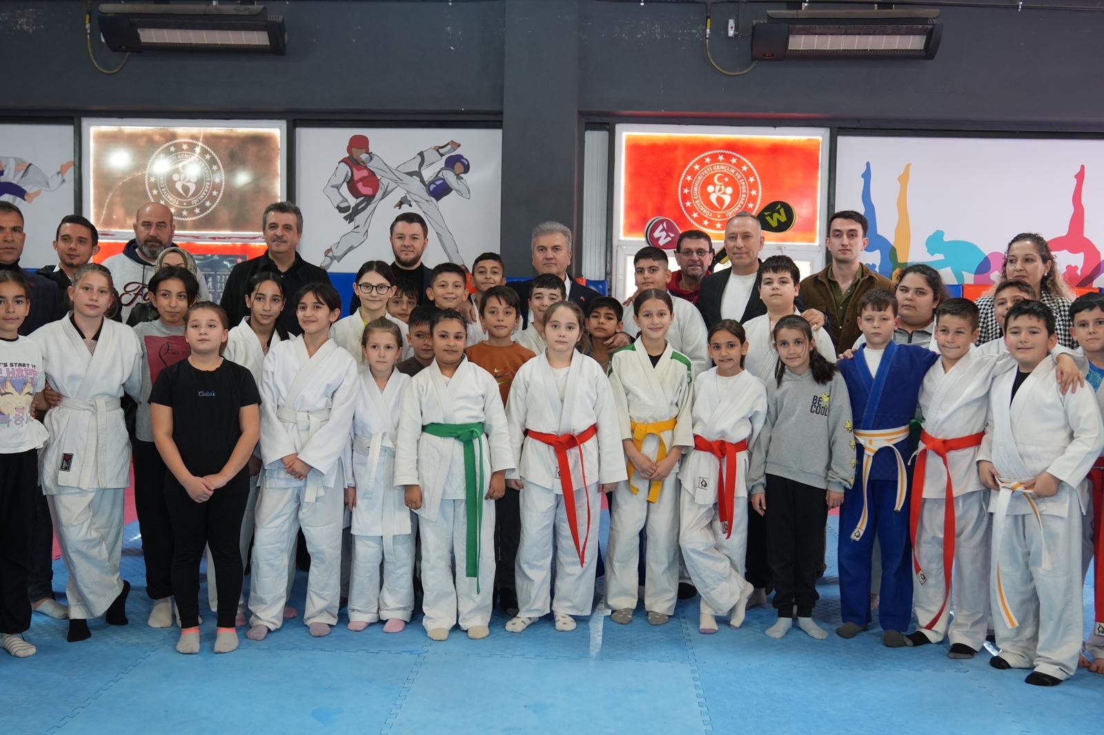 1621F952 84C7 4551 9026 C6972557Dcef