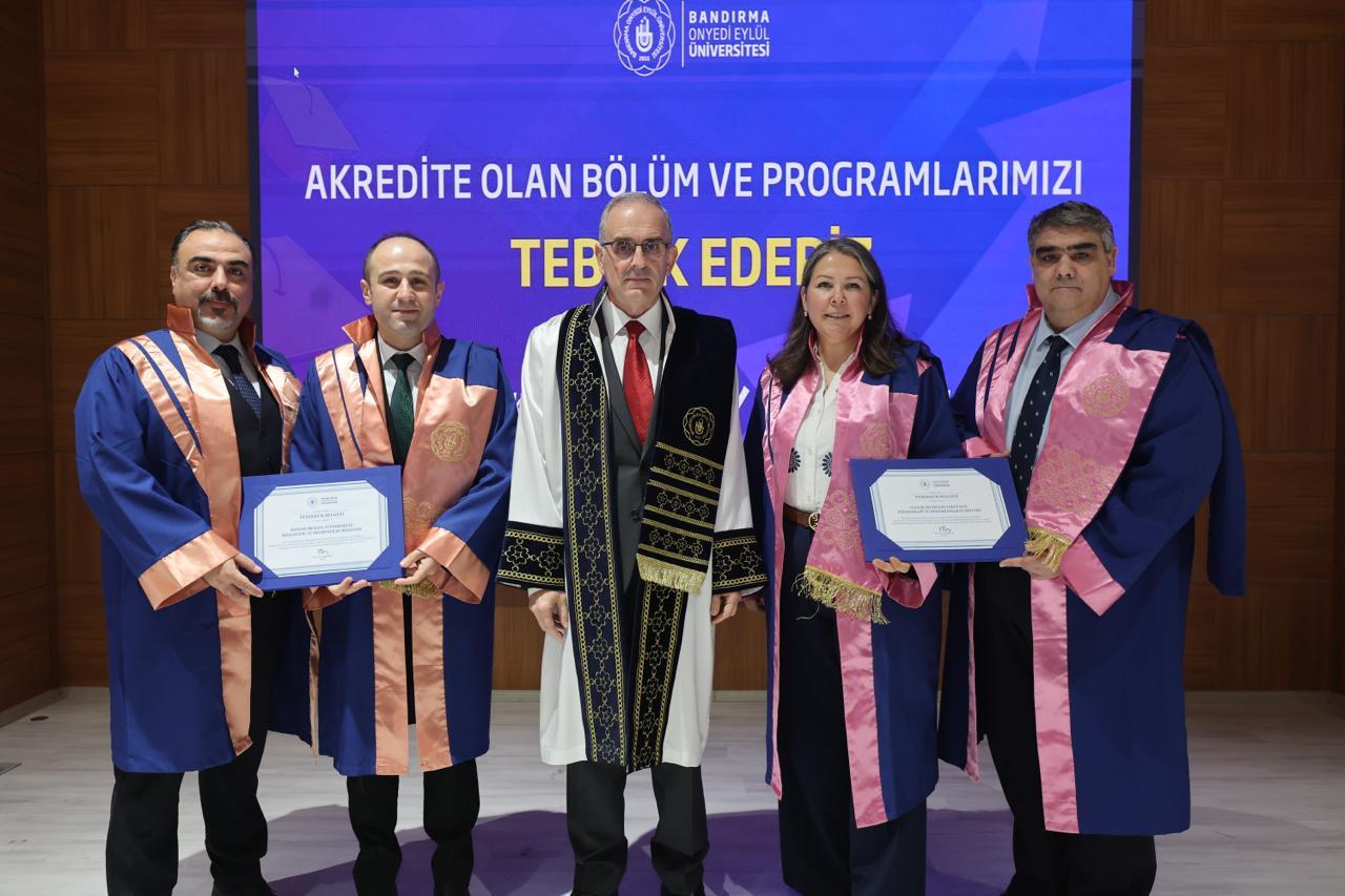 5Ec4E661 198B 65A7 941A 3754846Ffe41