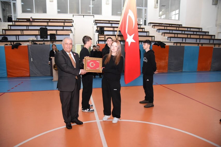 624893216 18056536283677787 4054304366758804006 N