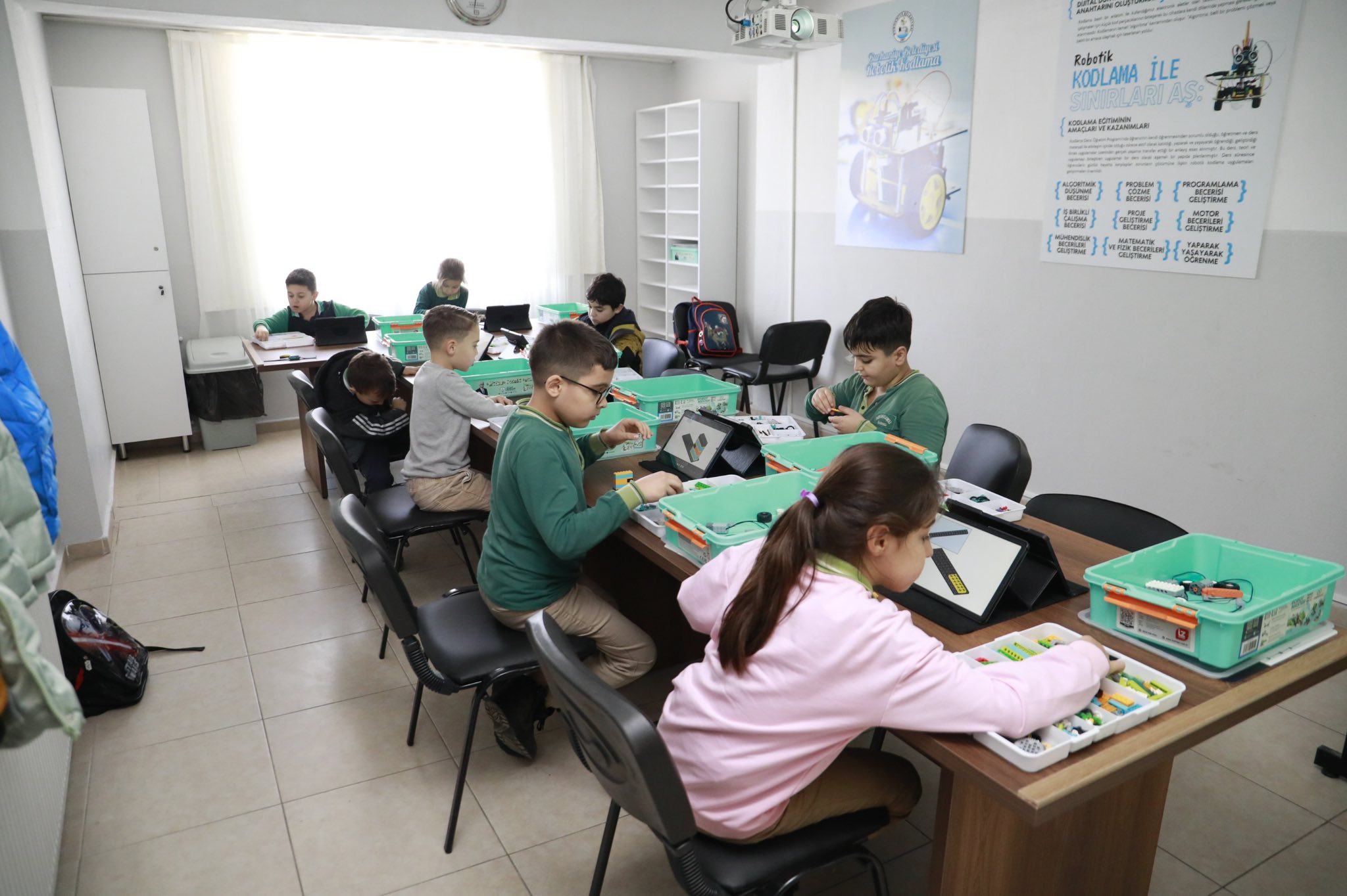 627658380 1366438302189201 1189080936285810379 N