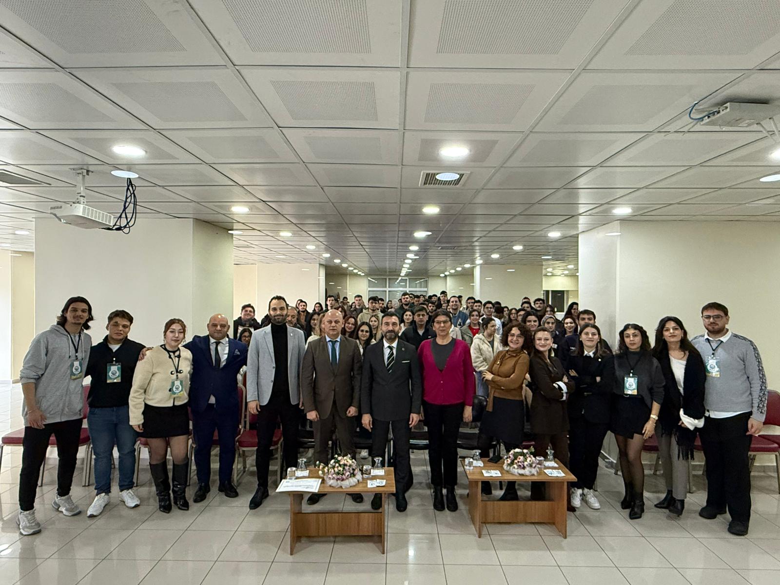 635008132 1349905837166604 1346396343980799330 N