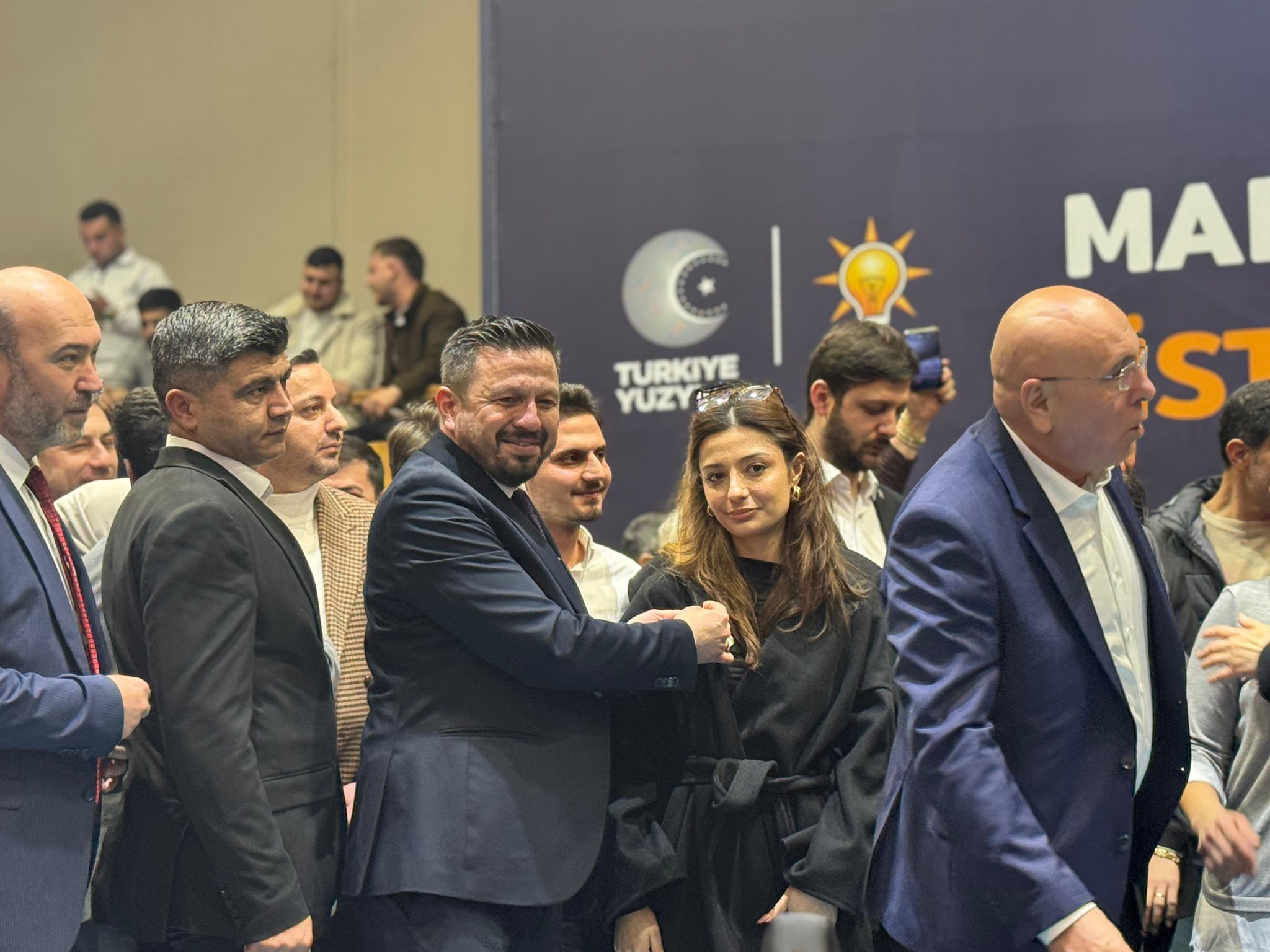 636709778 851847591191901 5976215638881535993 N