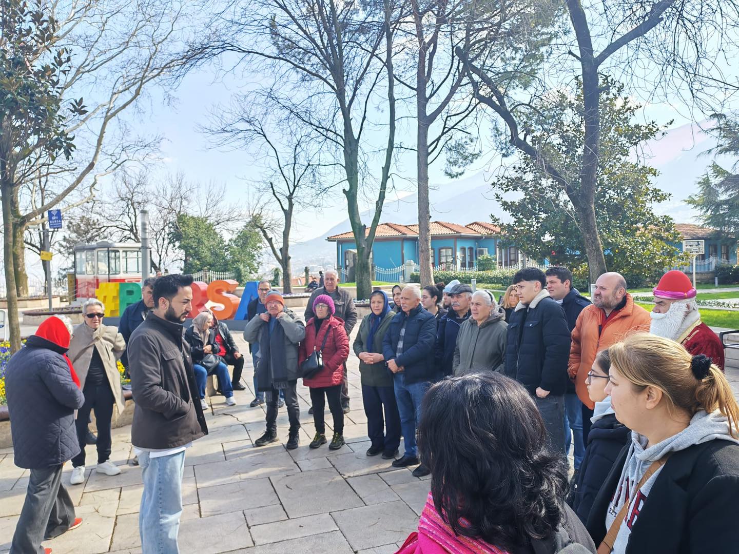 636990943 919765687081124 22374903337493484 N