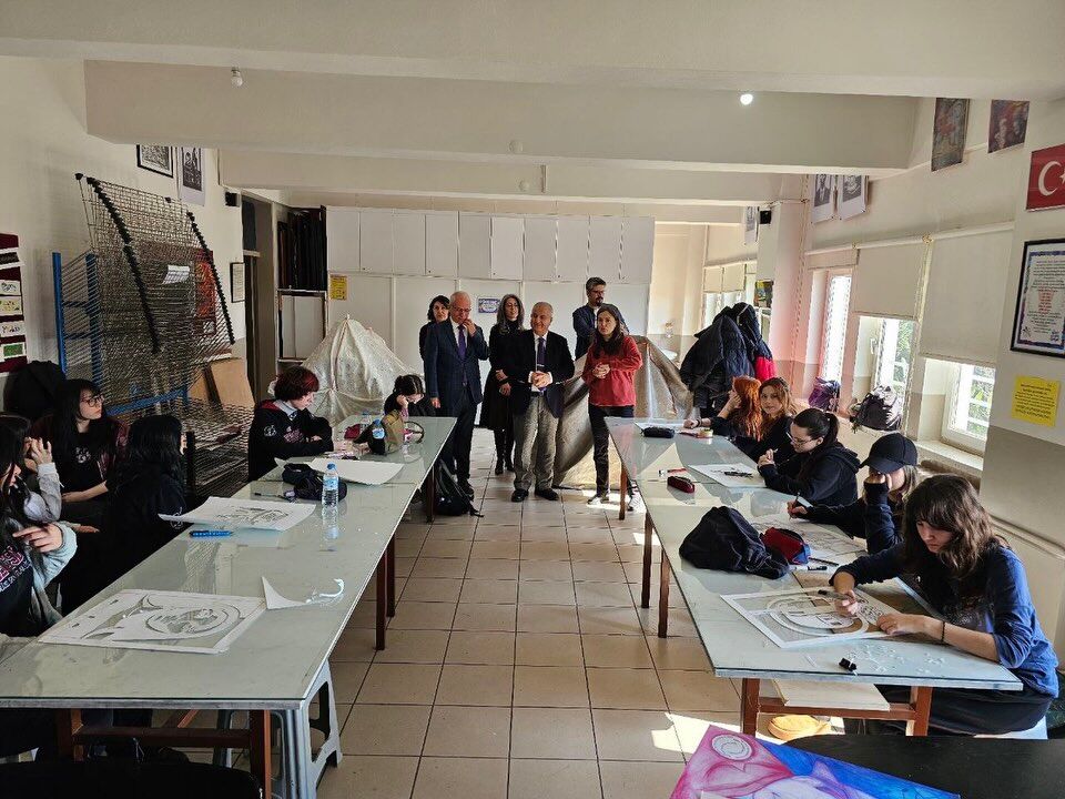 638285145 18058819949677787 354983759998706528 N