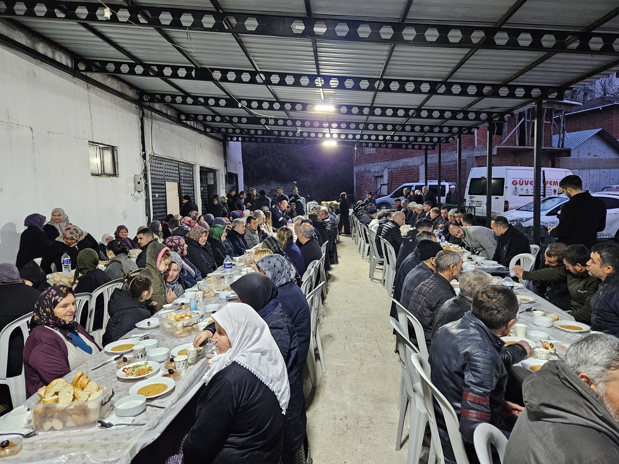 640443692 856880270688633 5773908125627580678 N