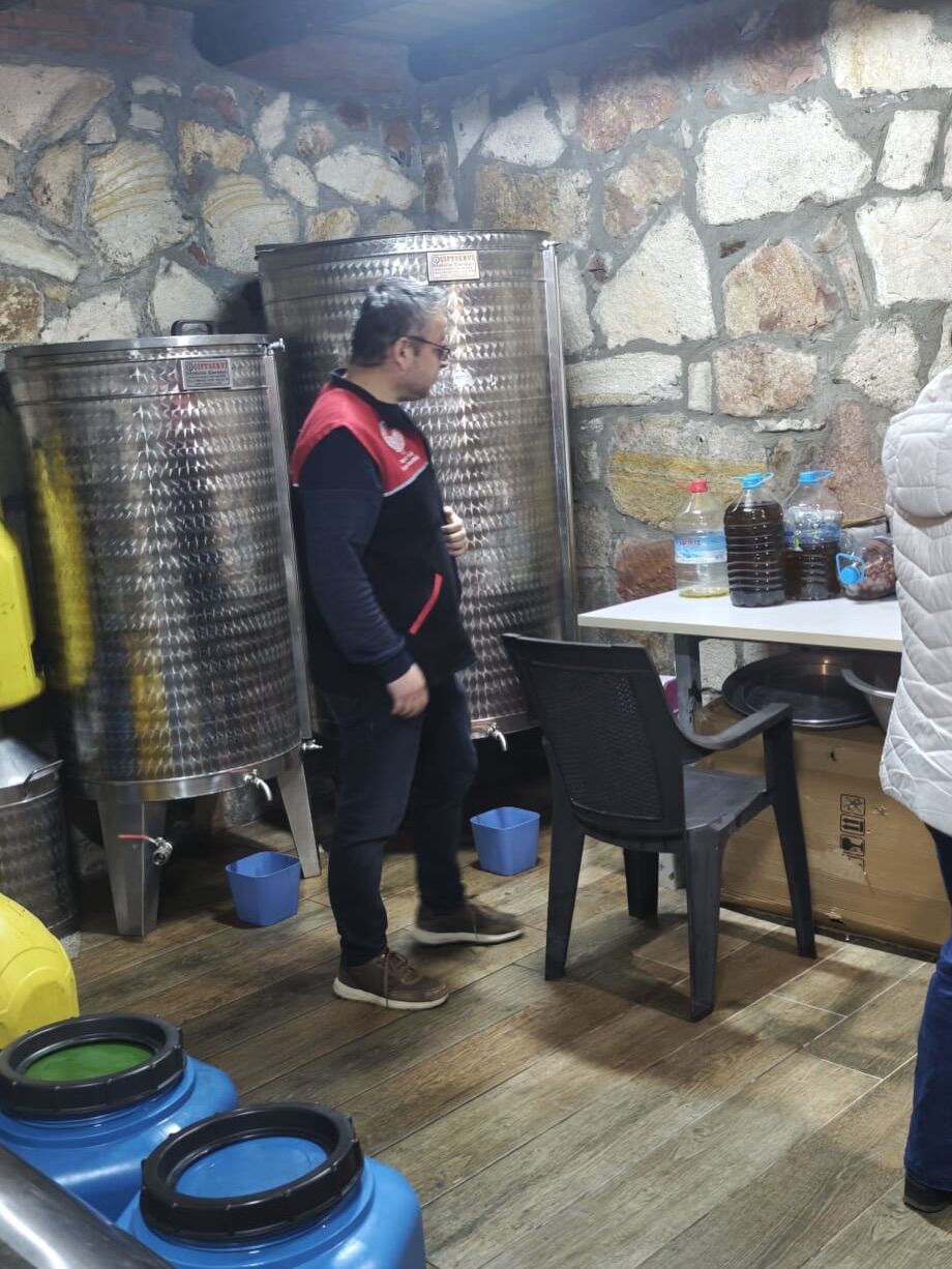 640681716 17877764457484925 3406603543315968197 N