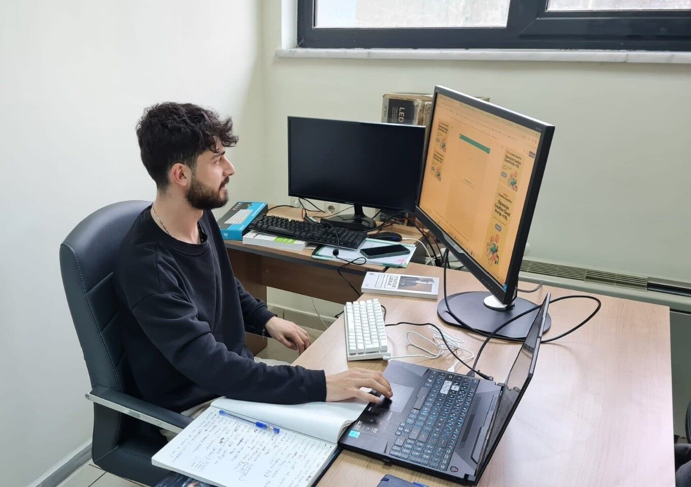 641475847 1357579233065931 8599358974333275639 N