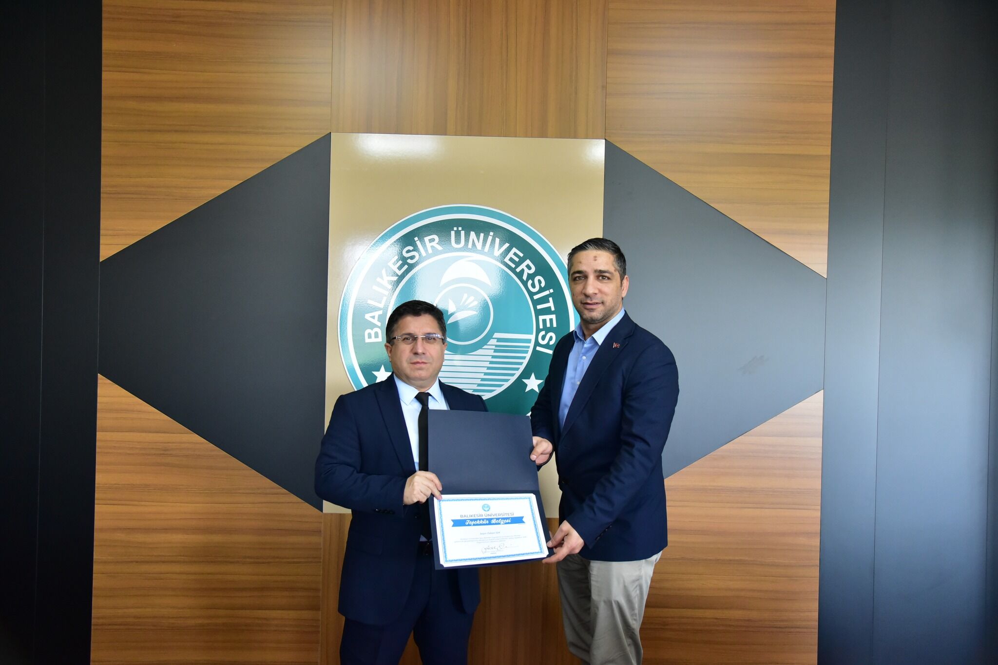 641514497 1354222733401581 3962340975434904149 N