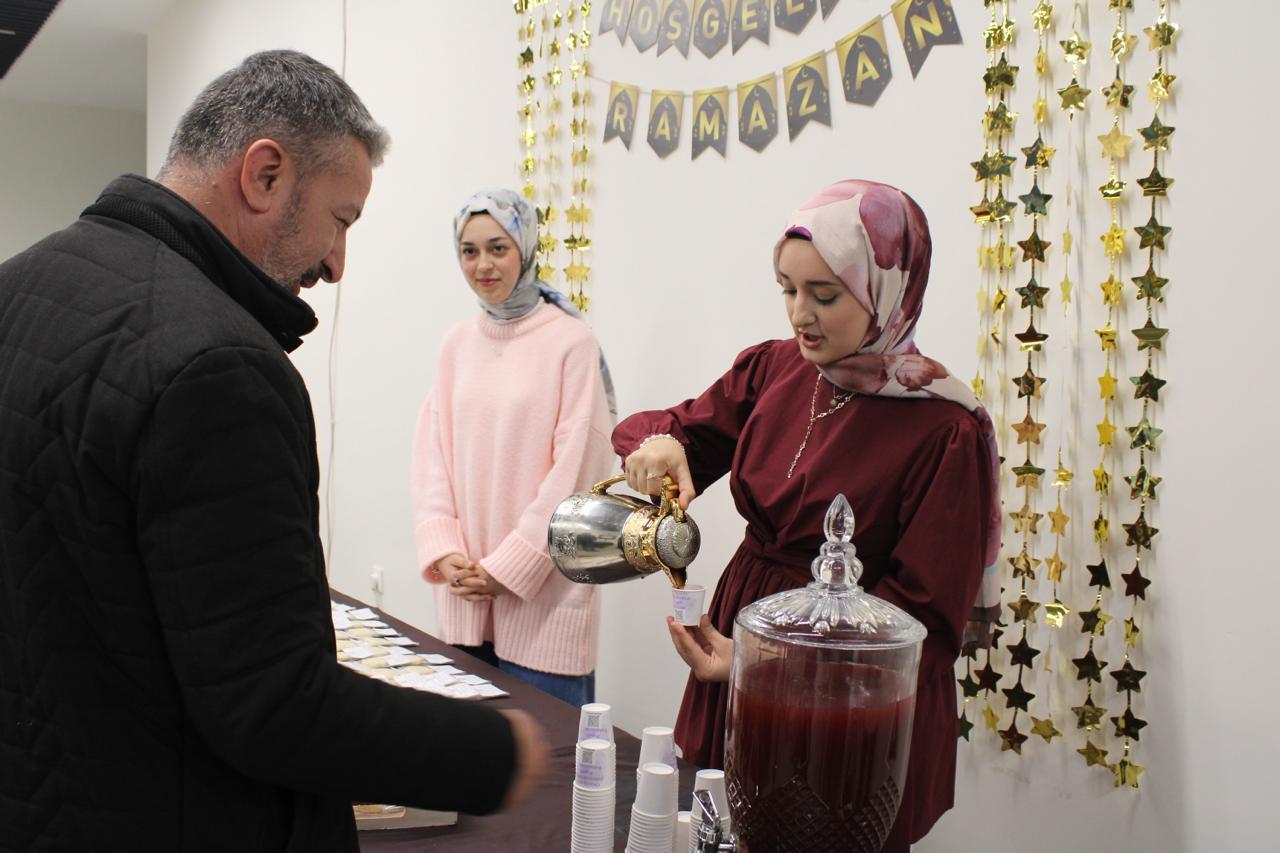 975378C4 543F 5Ab7 2Ed0 7836766B95D1