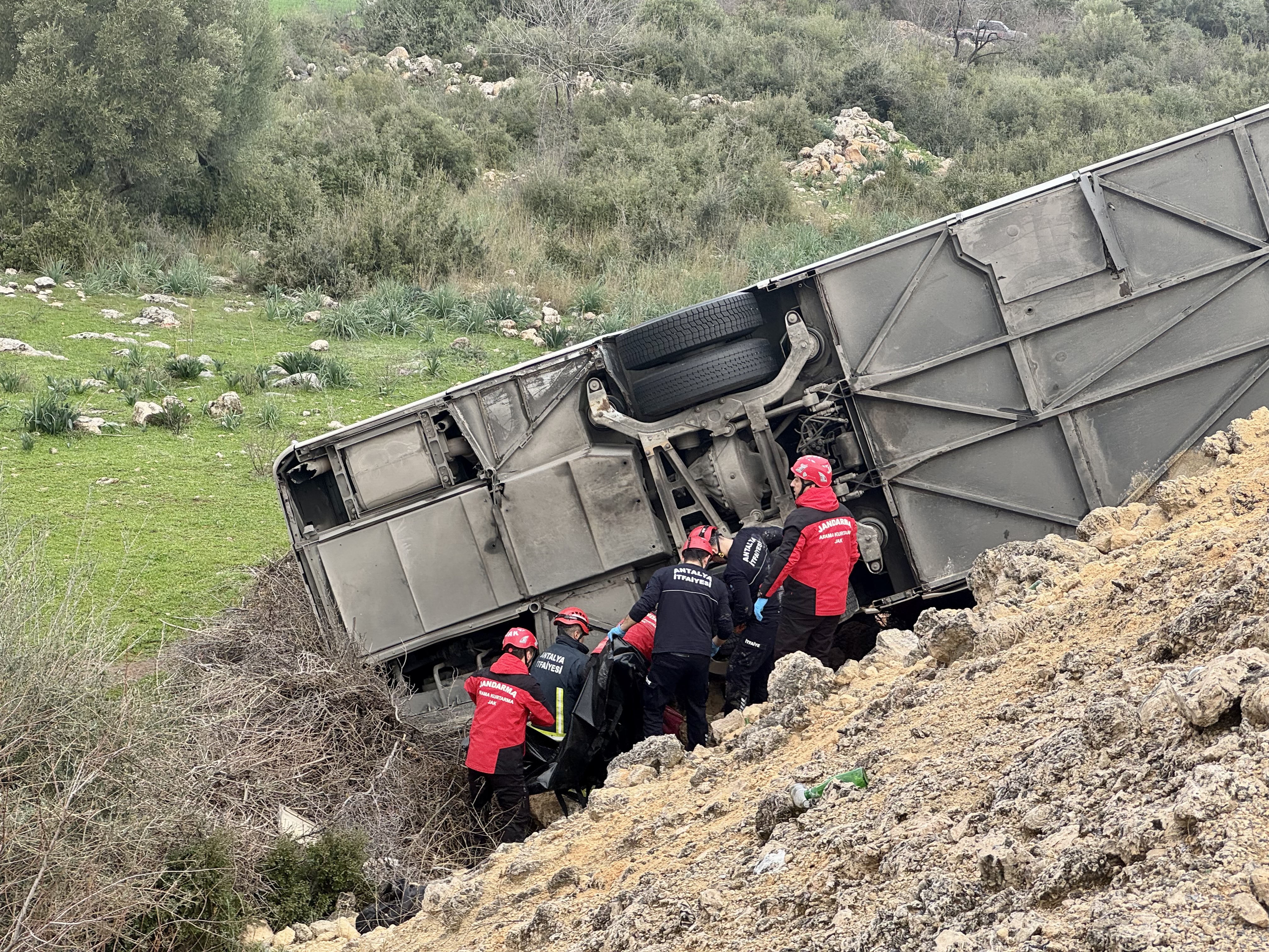 A A 20260201 40425043 40425041 A N T A L Y A D A D E V R I L E N Y O L C U O T O B U S U N D E K I 8 K I S I O L D U 26 K I S I Y A R A L A N D I