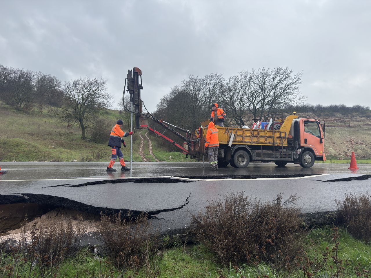 A A 20260217 40580057 40580055 B A L I K E S I R D E S A G A N A K N E D E N I Y L E K A R A Y O L U N D A Y A R I K L A R O L U S T U