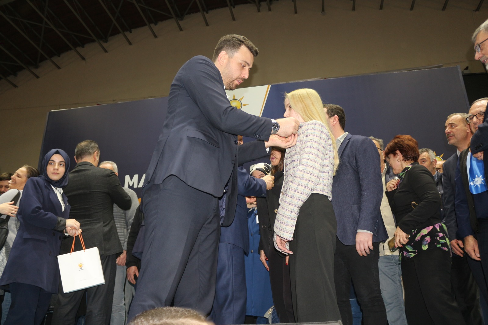 D08A4Ee4 3982 4D52 9Ff1 F323F09E715E