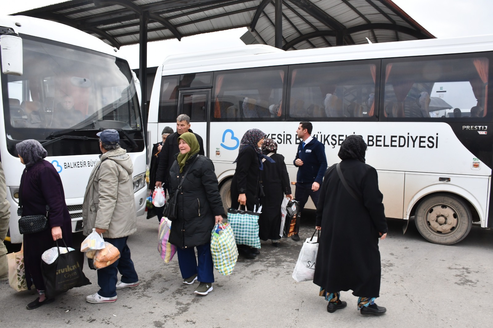 E9116606 98E8 4076 Bf4E 8592Db2Bc2C6