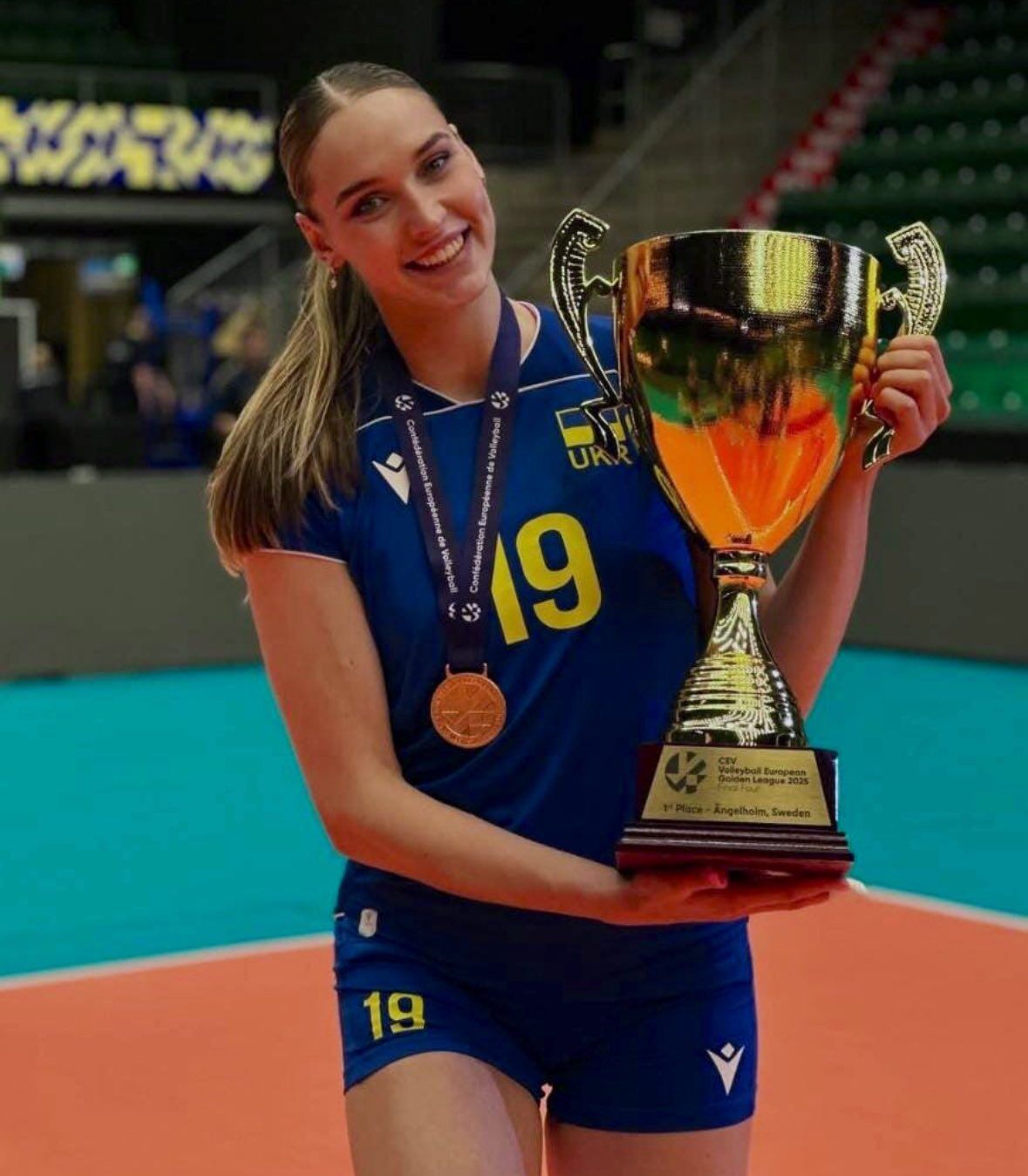 H B8De E E Xg A Ak4 N9