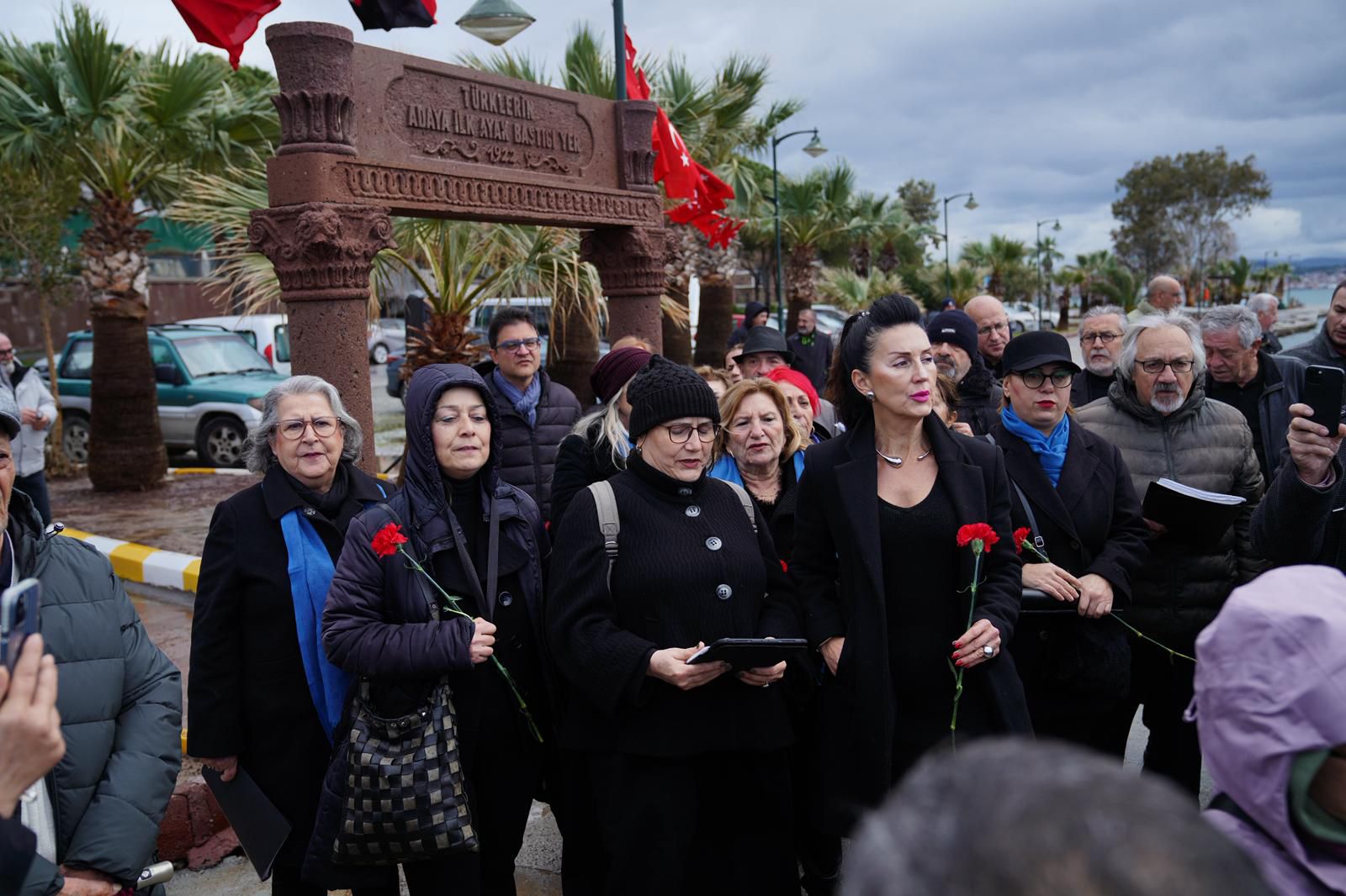 Mübadeleni̇n 103. Yili Anisina Çelenk Birakildi (3)