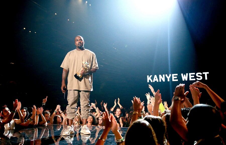 31 Kanye West.w710.H473.2X