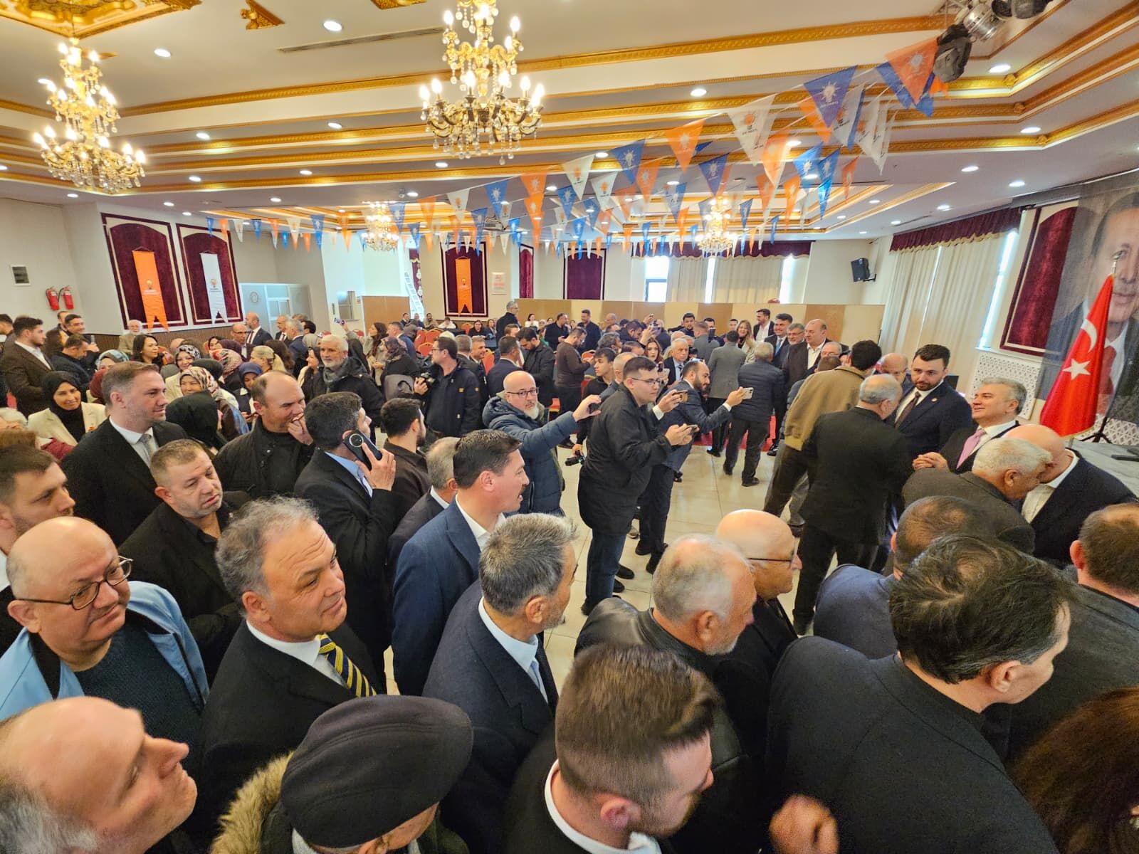 3E8B8Bfe 8895 4144 8377 395243C28Cda