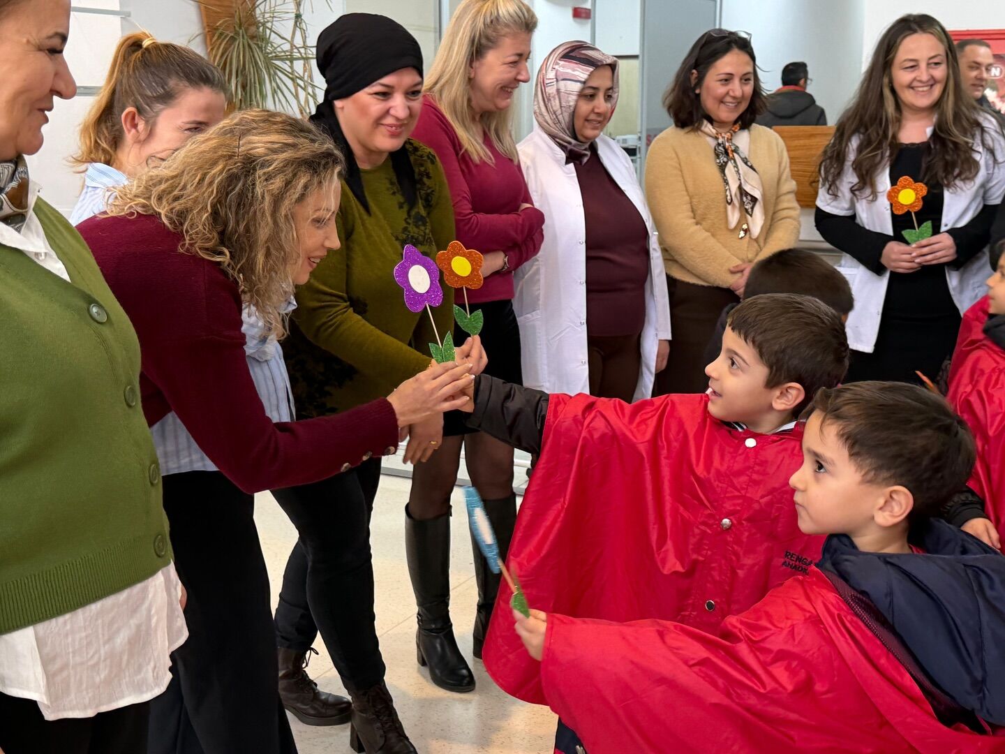 645761092 18349079119225400 4395877424013864502 N