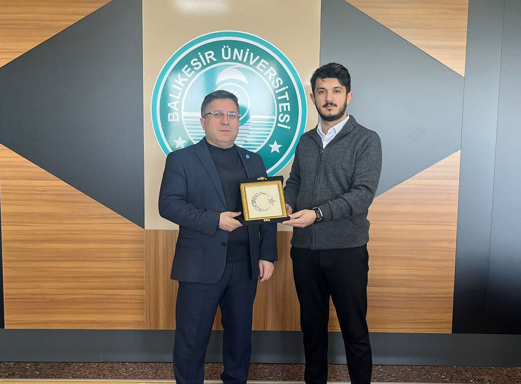 647394616 1365995378890983 6483845692860411660 N