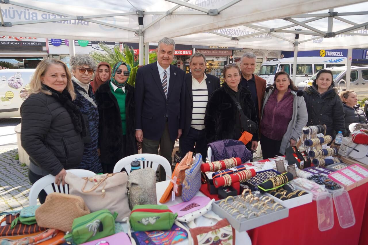 648797565 933693885688304 7554646679132993735 N