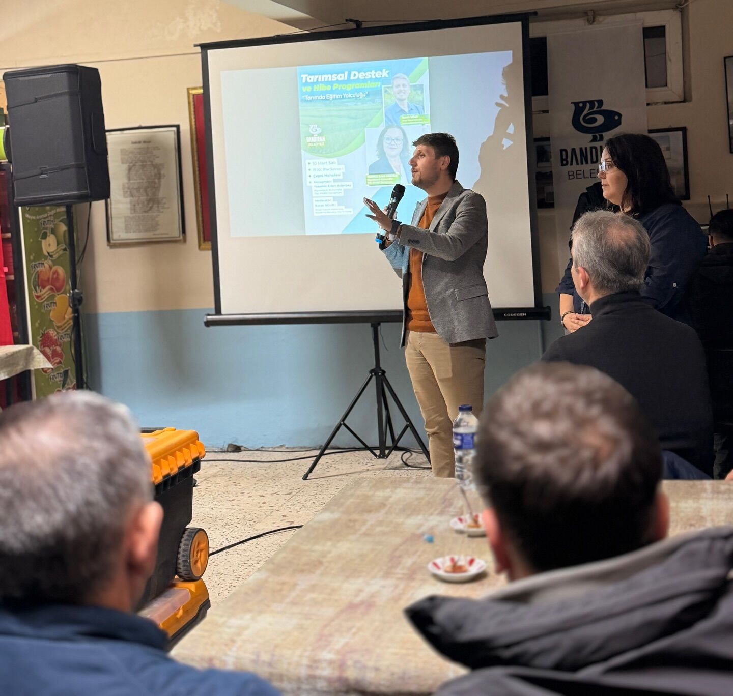 651553152 18350366524225400 10450110226064561 N