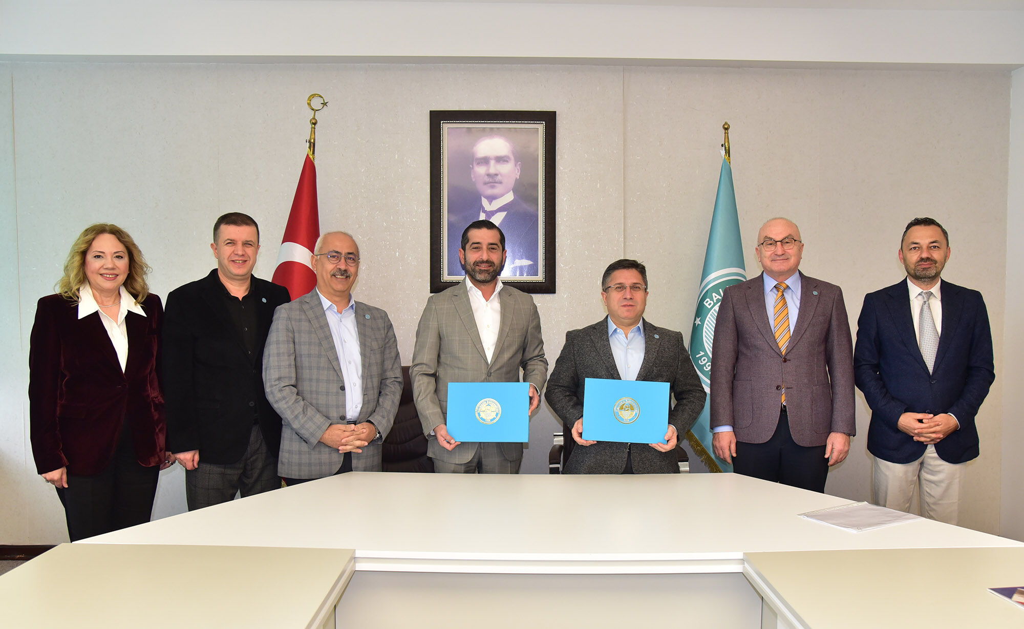 653015891 1372526034904584 8800128397233273236 N