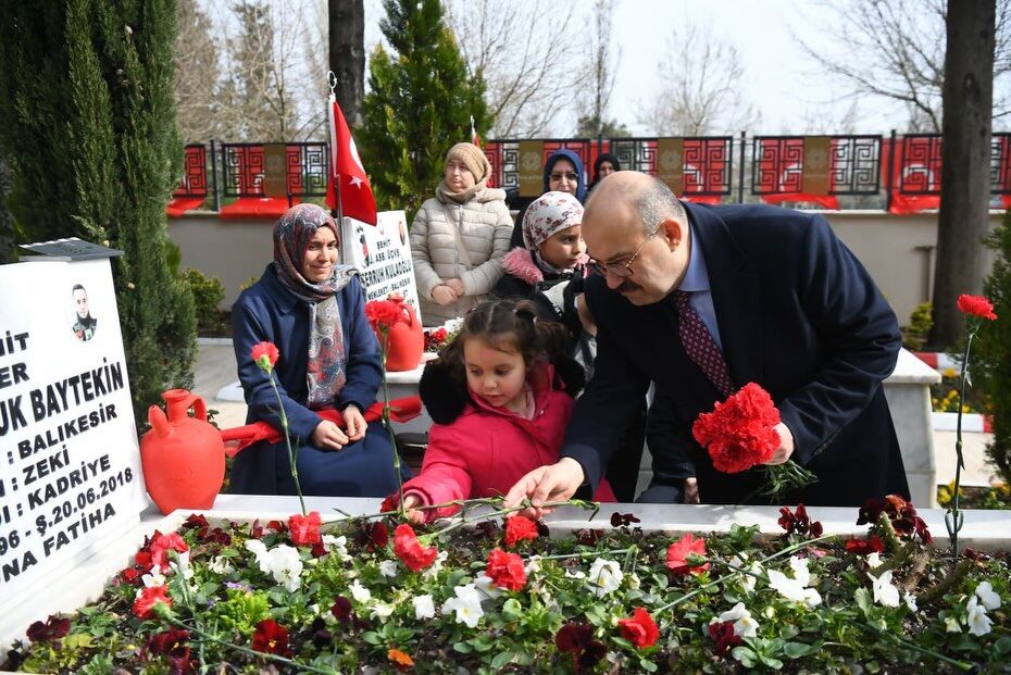 653863514 18328749157222704 5409381503647142346 N