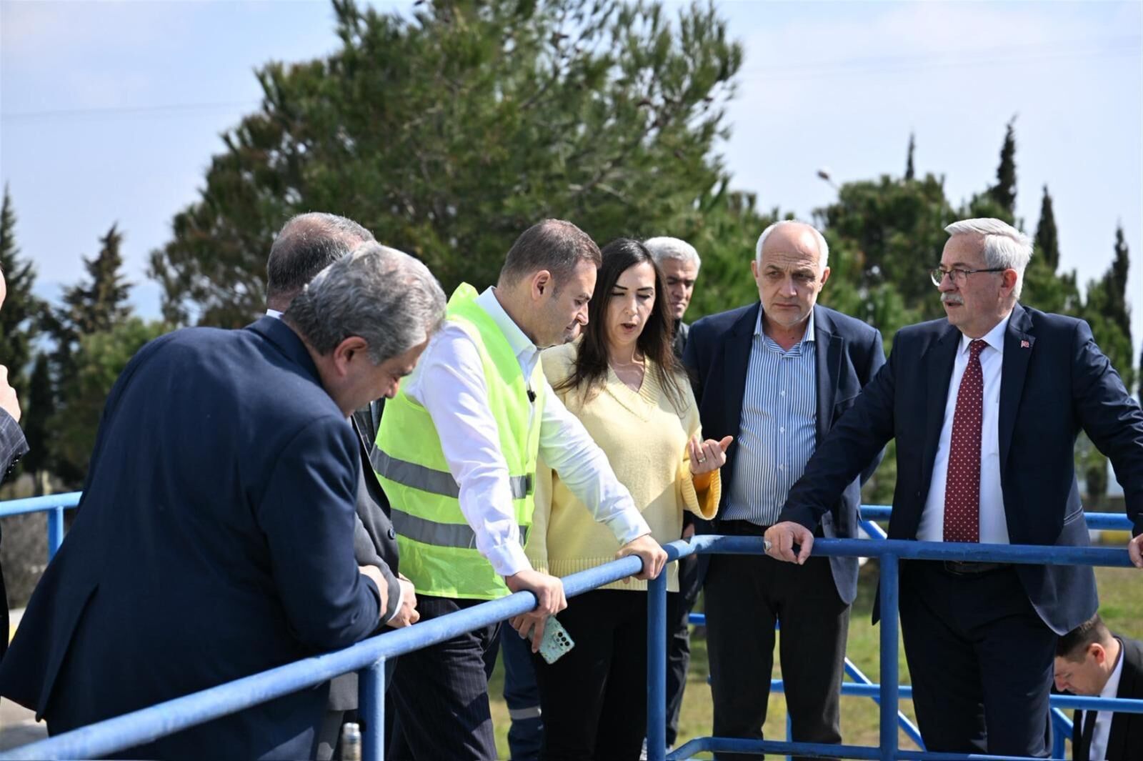 6557E233 F687 4B14 895F D11Db42F4C77-1