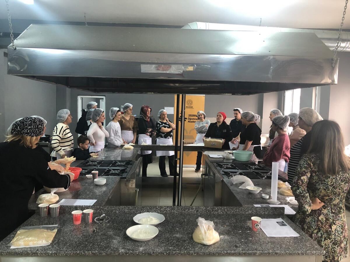 655842807 18062965295677787 4329703347406989672 N