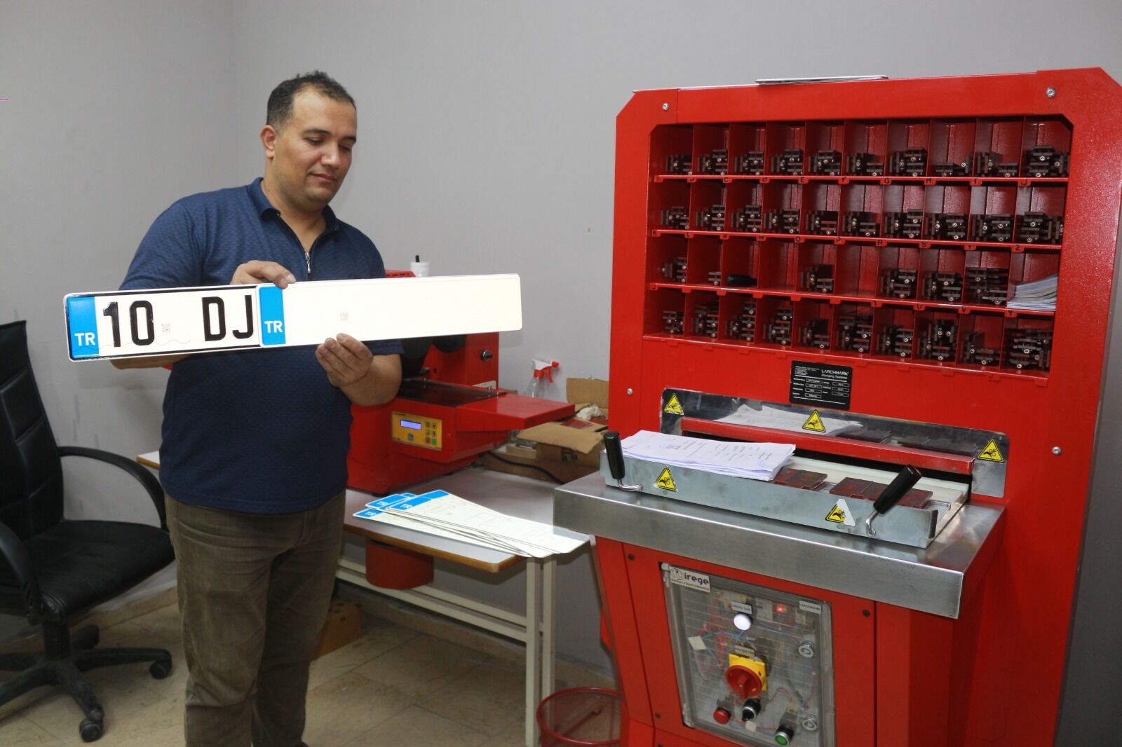 9377Eb31 A325 4Bd6 908A 7Bcddf8Ab59F