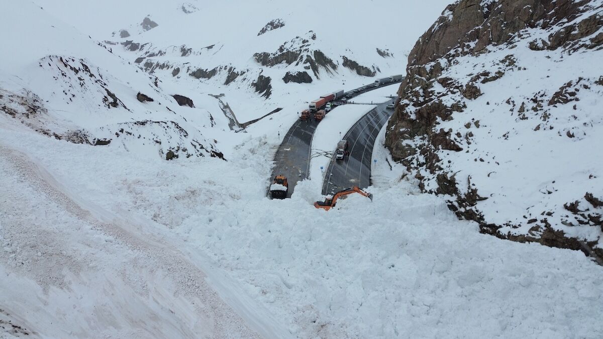 A A 20260328 40950078 40950074 V A N H A K K A R I K A R A Y O L U C I G N E D E N I Y L E K A P A N D I