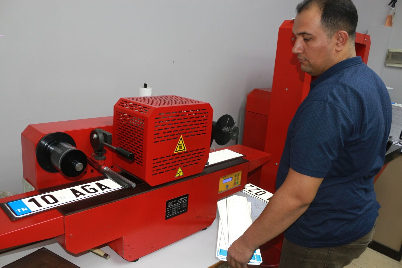 B0B70019 8B5E 458B B66D A10Fff564D15